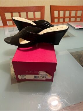 Ellen Tracy Black Leather Wedge Slide Mules